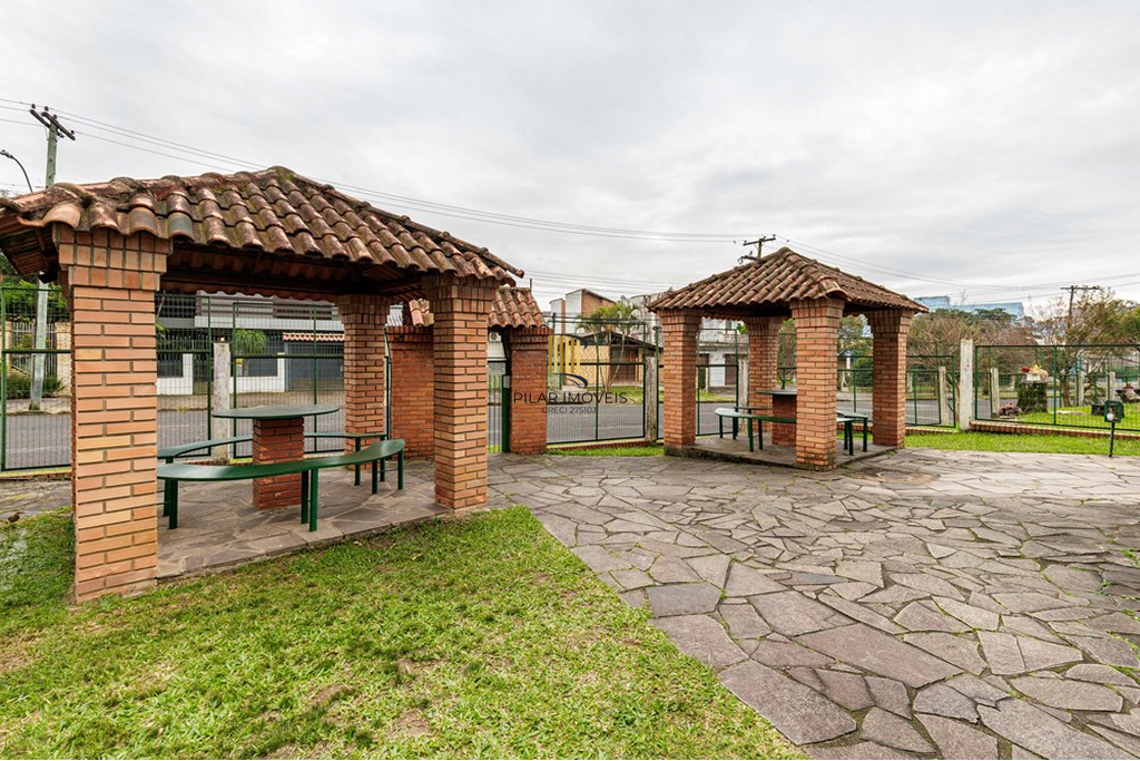 Apartamento 2 dormitórios no bairro Morro Santana
