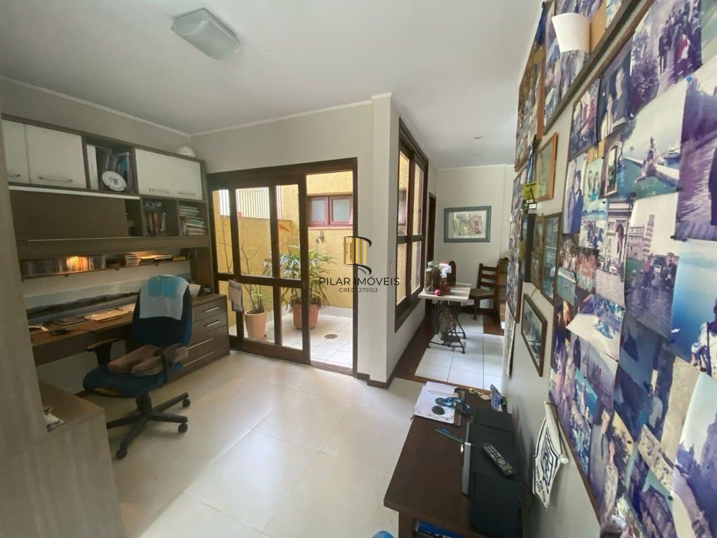 Casa 3 dormitórios no bairro Jardim do Salso