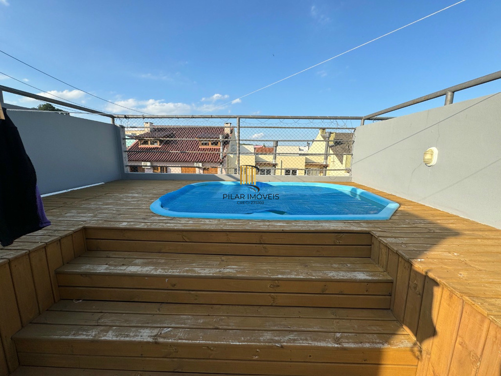 Casa 3 dormitórios no bairro Hípica