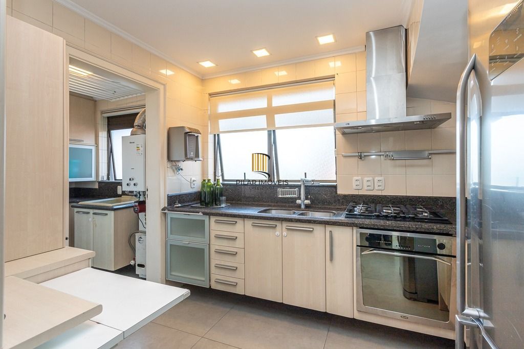 Cobertura 4 dormitórios no bairro Petrópolis