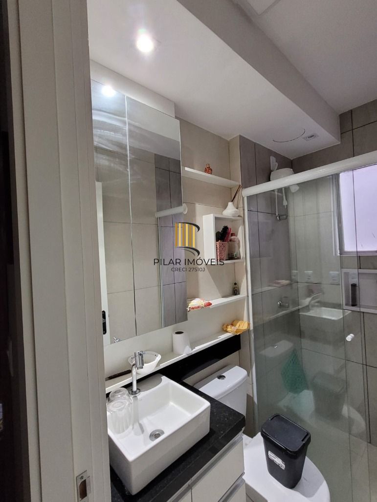 Apartamento 2 dormitórios no bairro Rubem Berta
