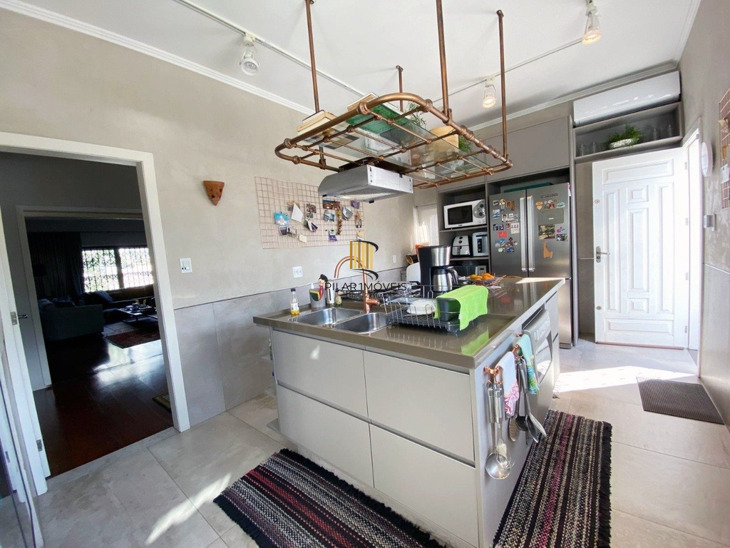 Casa 3 dormitórios no bairro Teresópolis