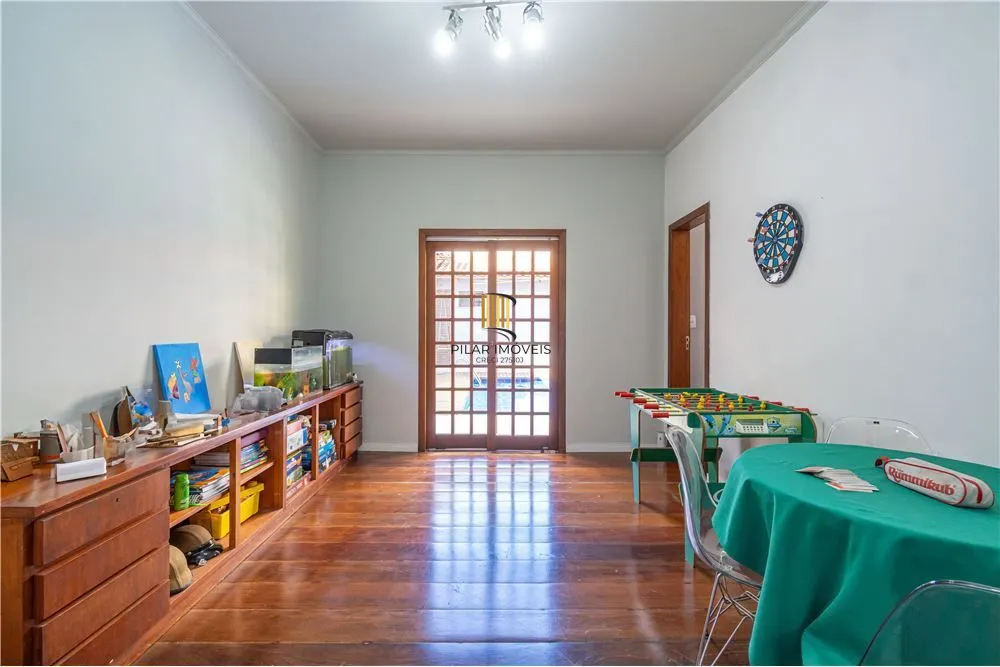Casa 4 dormitórios no bairro Jardim Lindóia