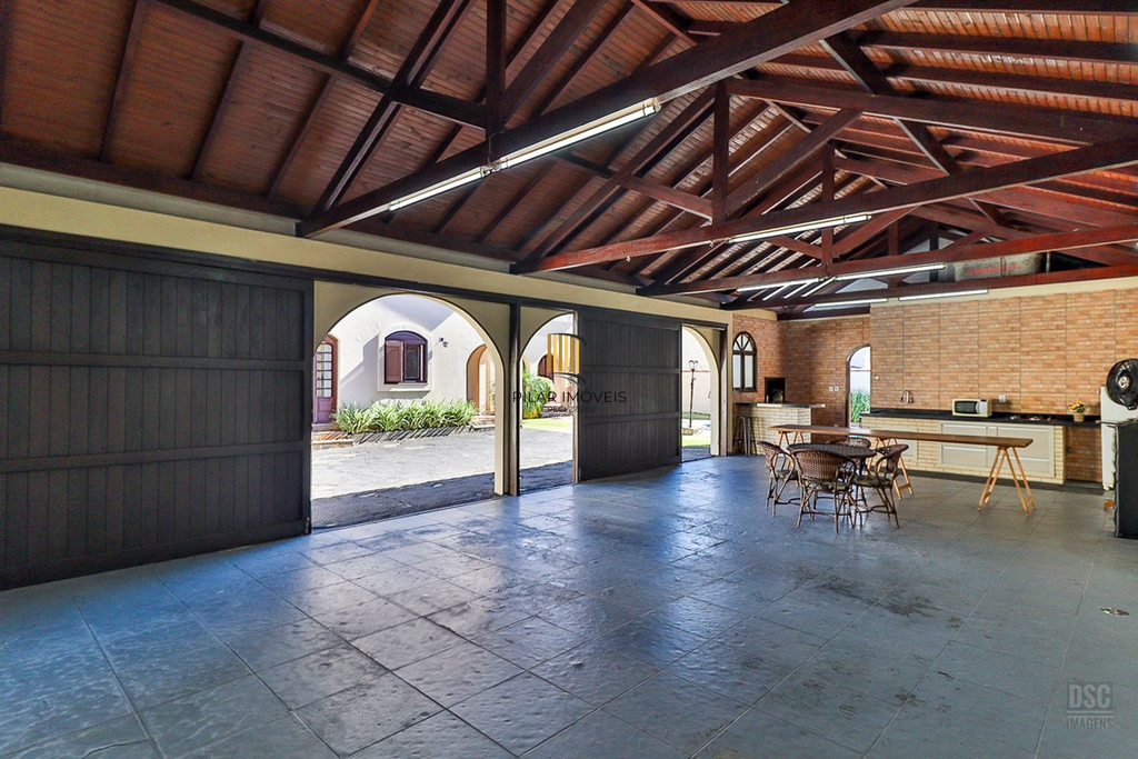 Casa 6 dormitórios no bairro Jardim Planalto