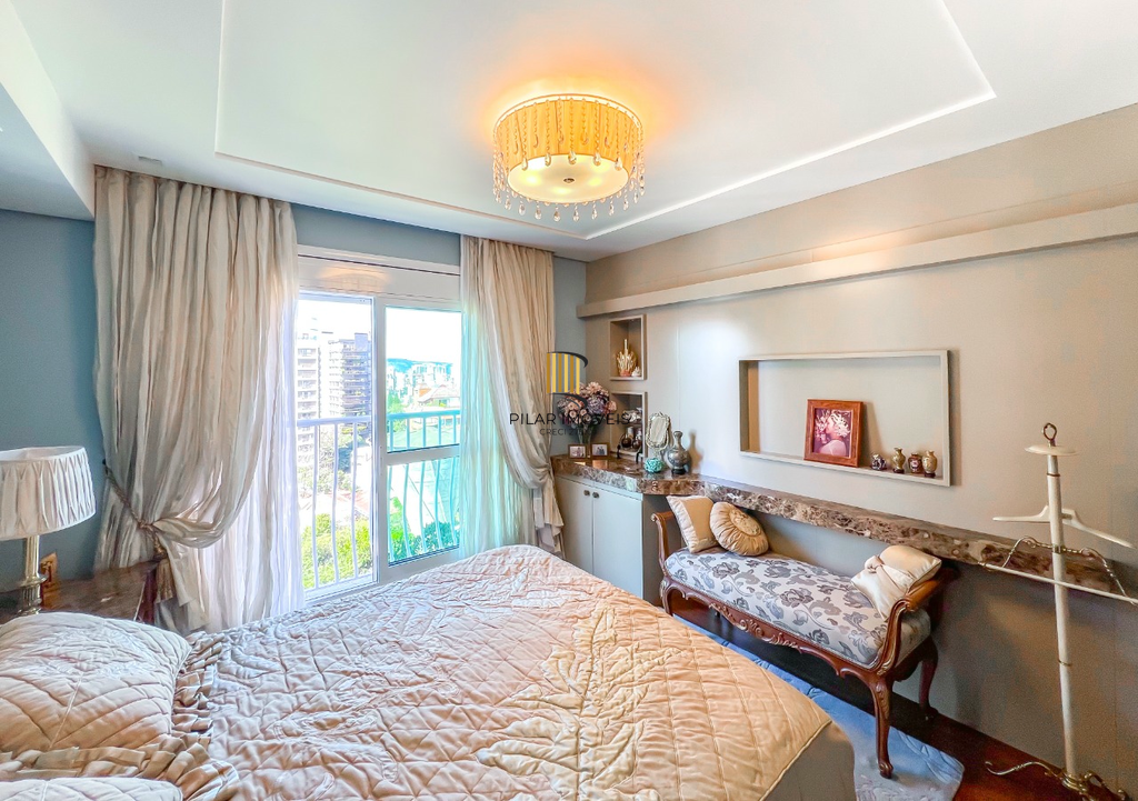 Apartamento 4 dormitórios no bairro Bela Vista