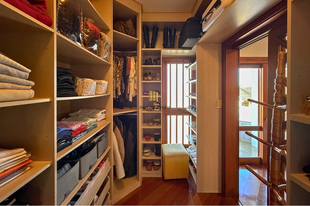 Casa 4 dormitórios no bairro São José