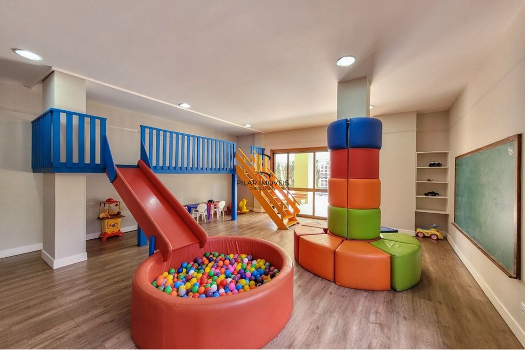 Apartamento 3 dormitórios no bairro Menino Deus