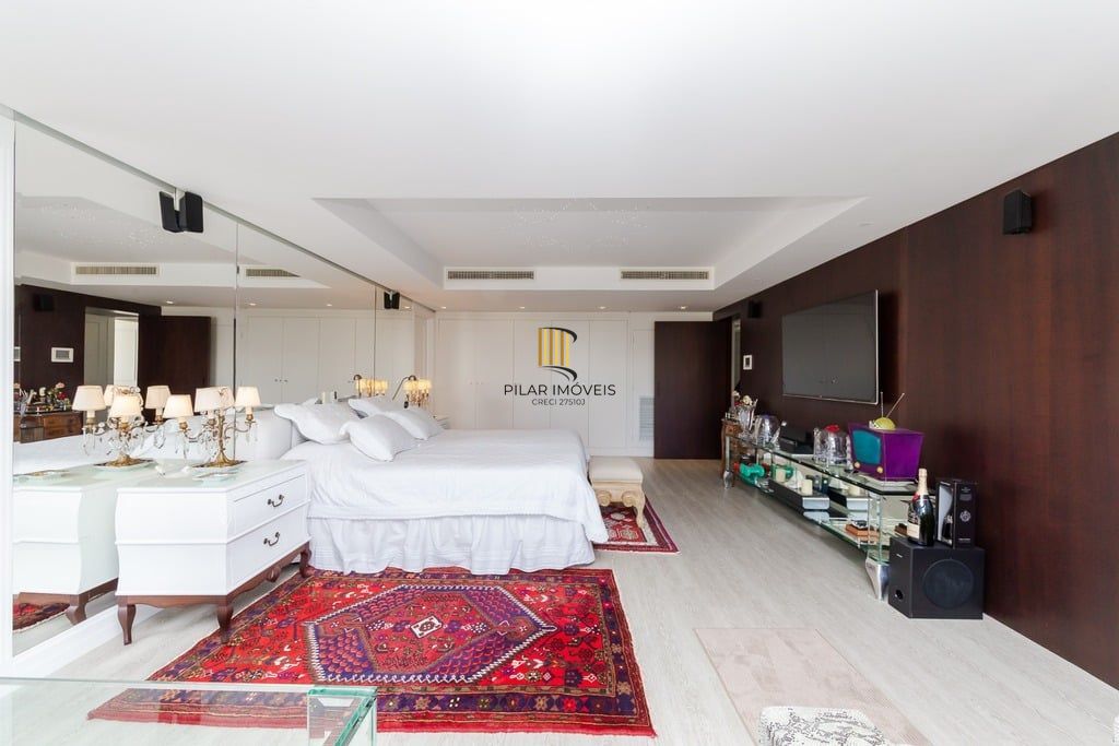 Apartamento 4 dormitórios no bairro Bela Vista