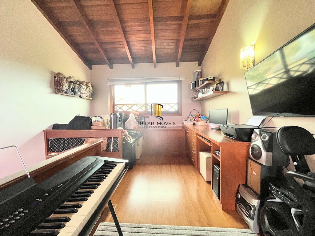 Casa 3 dormitórios no bairro Espírito Santo