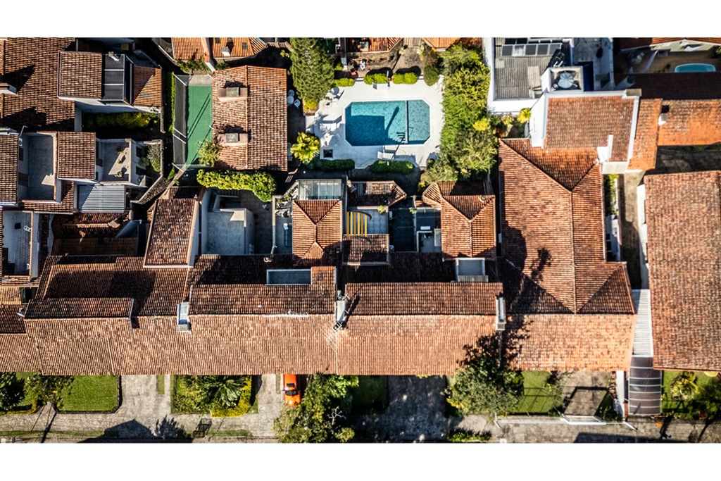 Casa de Condomínio 4 dormitórios no bairro Três Figueiras