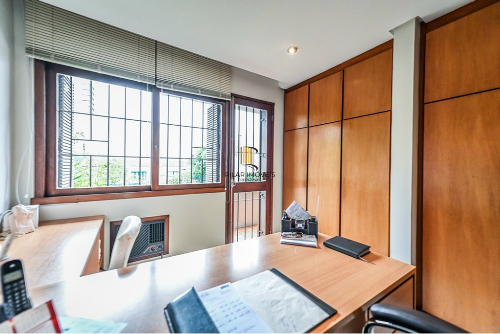 Casa de Condomínio 4 dormitórios no bairro Três Figueiras