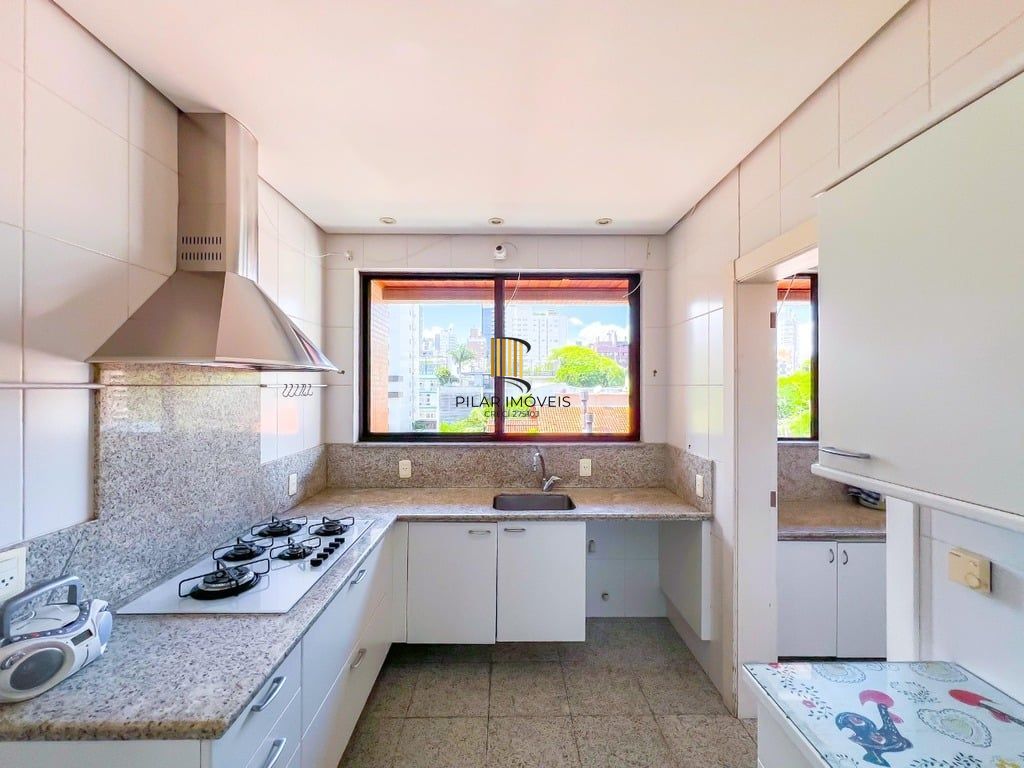 Apartamento 4 dormitórios no bairro Petrópolis