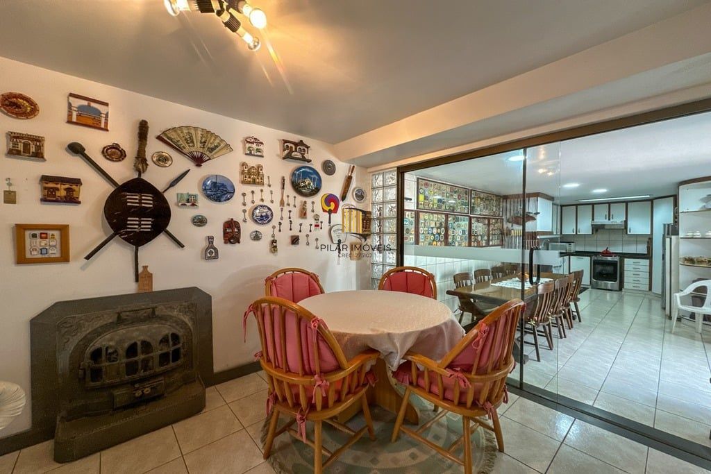 Casa 3 dormitórios no bairro Três Figueiras