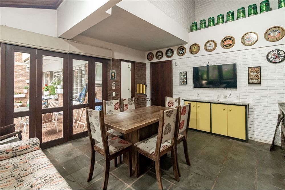 Casa 6 dormitórios no bairro Boa Vista