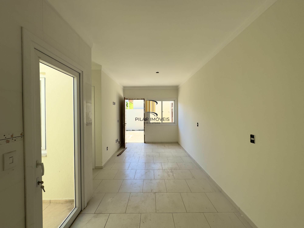 Casa de Condomínio 2 dormitórios no bairro Olaria