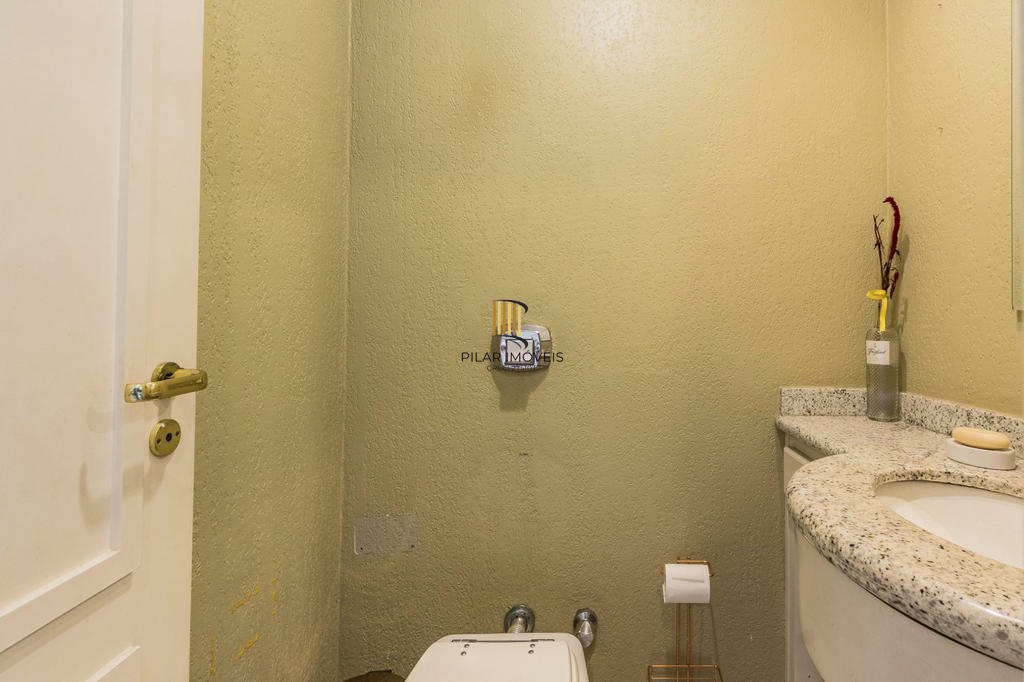 Apartamento 3 dormitórios no bairro Menino Deus