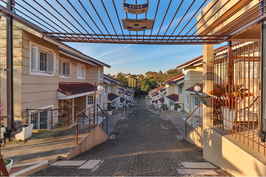Casa de Condomínio 3 dormitórios no bairro Nonoai