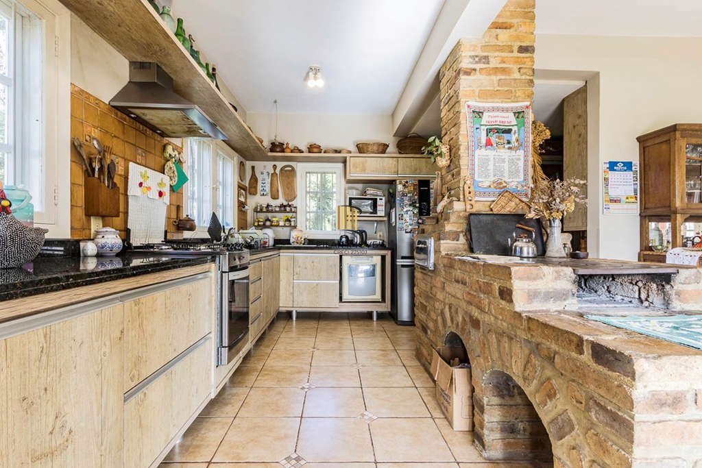 Casa 4 dormitórios no bairro Belém Novo