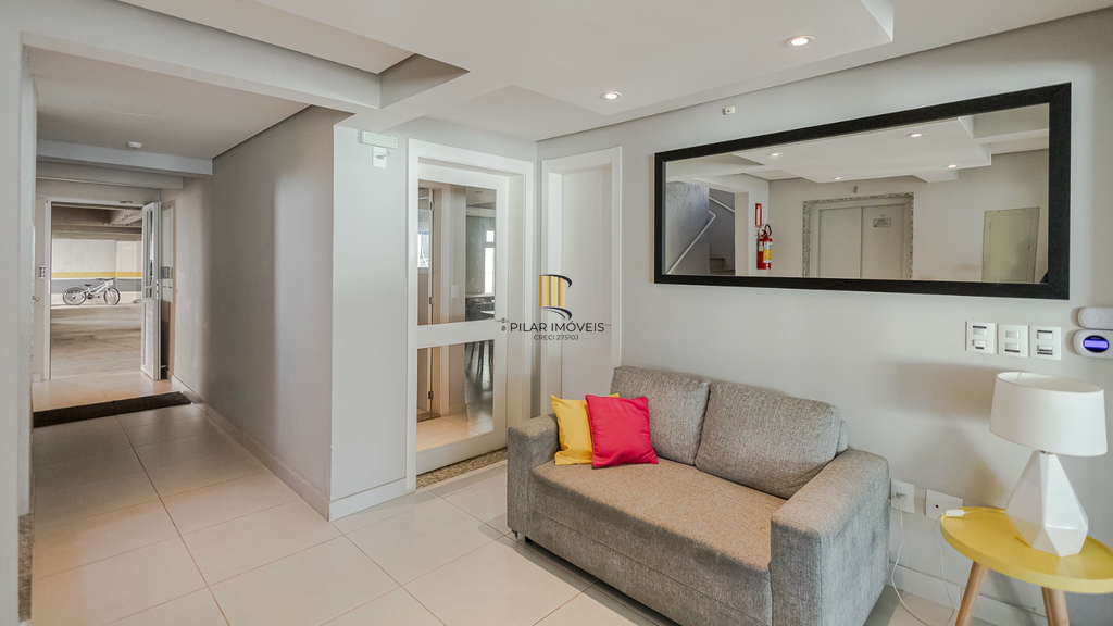 Apartamento 2 dormitórios no bairro Chácara das Pedras