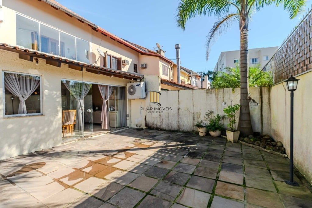 Casa de Condomínio 4 dormitórios no bairro Ipanema