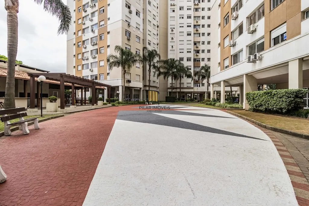 Apartamento 2 dormitórios no bairro Vila Ipiranga