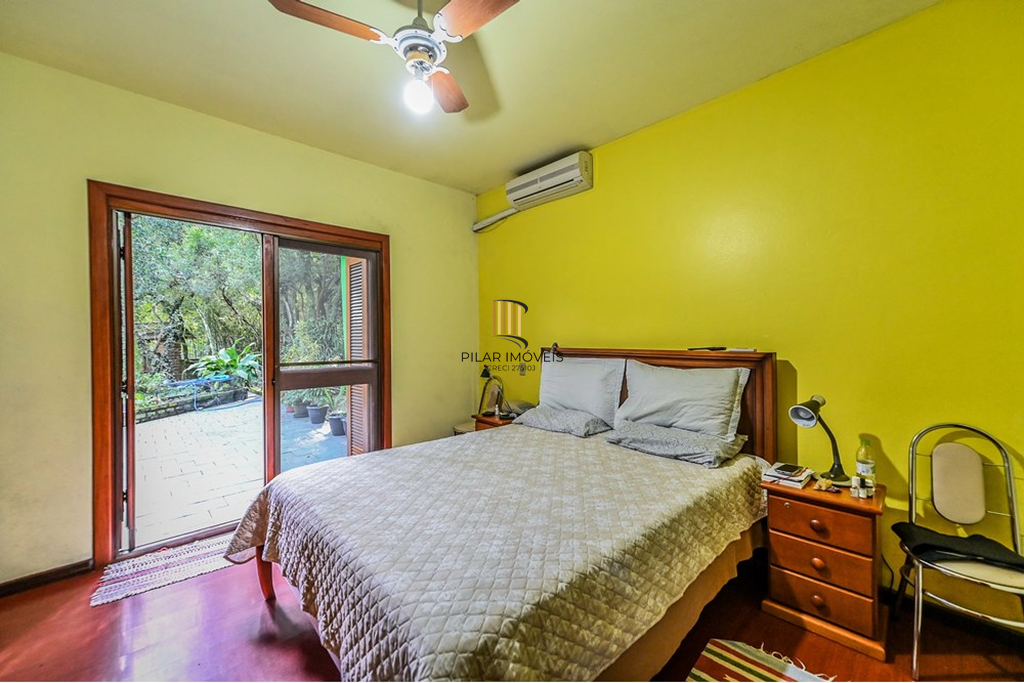 Casa 4 dormitórios no bairro Cascata