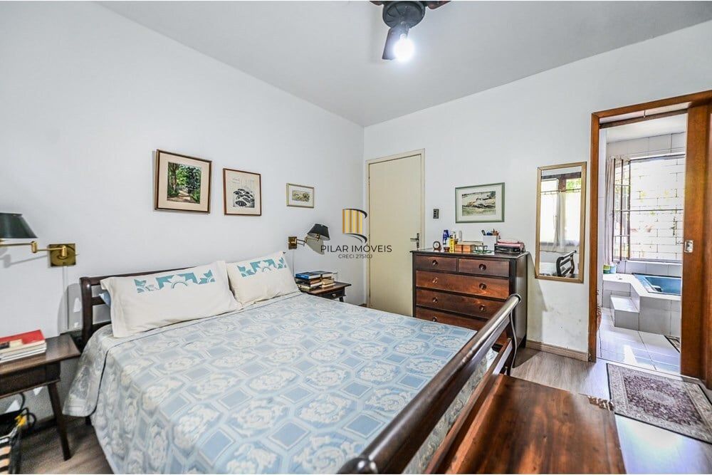 Casa de Condomínio 4 dormitórios no bairro Santa Tereza