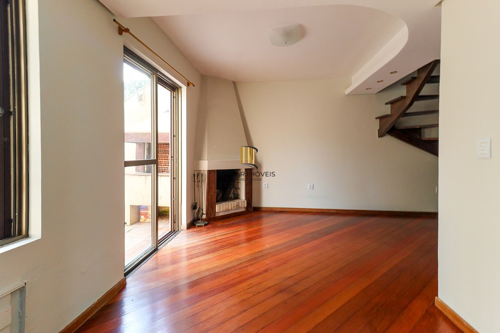 Casa de Condomínio 3 dormitórios no bairro Jardim Itu