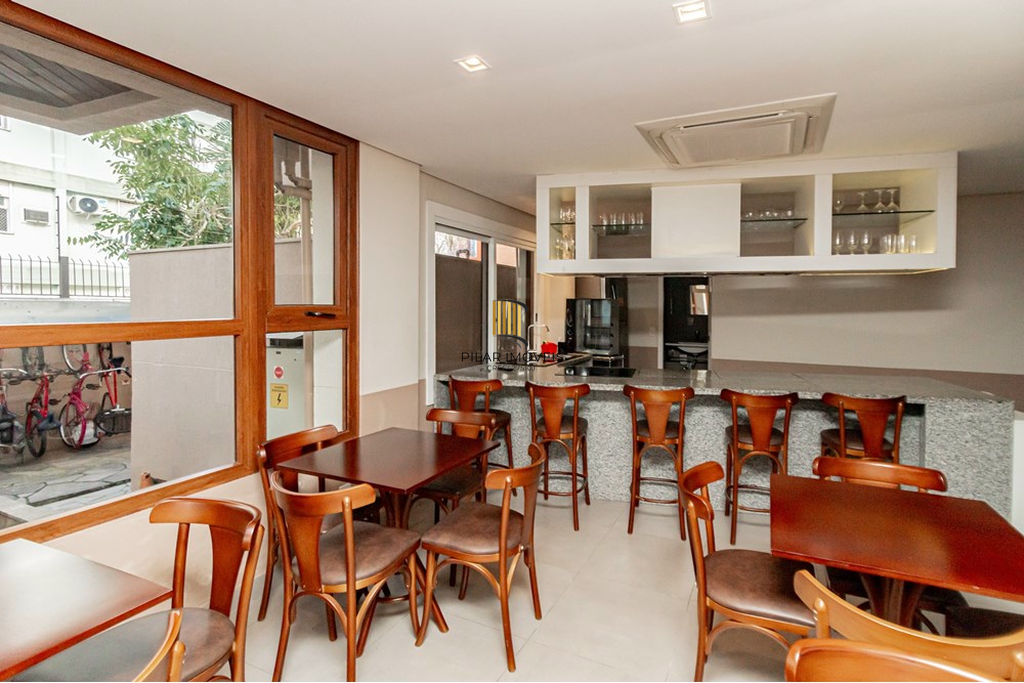 Apartamento 2 dormitórios no bairro Menino Deus