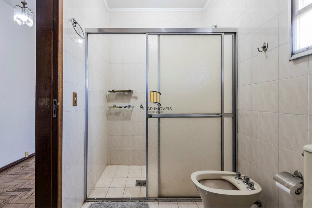 Casa 4 dormitórios no bairro Sarandi