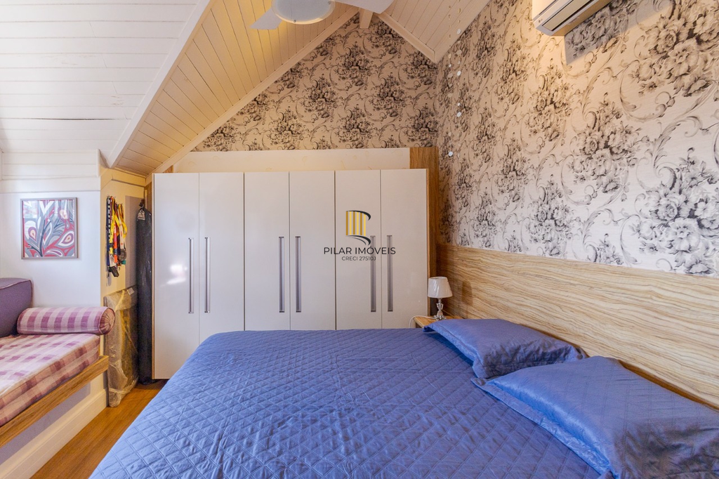 Casa de Condomínio 3 dormitórios no bairro Jardim Carvalho