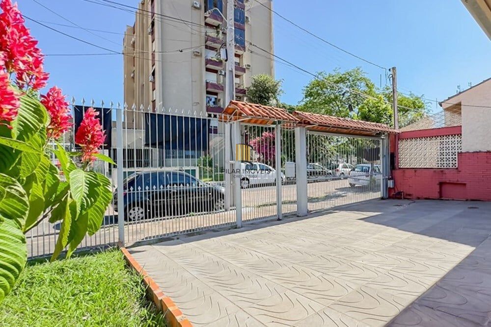 Casa 3 dormitórios no bairro Jardim Lindóia