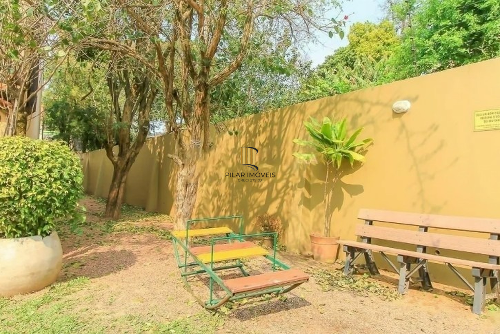 Casa de Condomínio 3 dormitórios no bairro Partenon