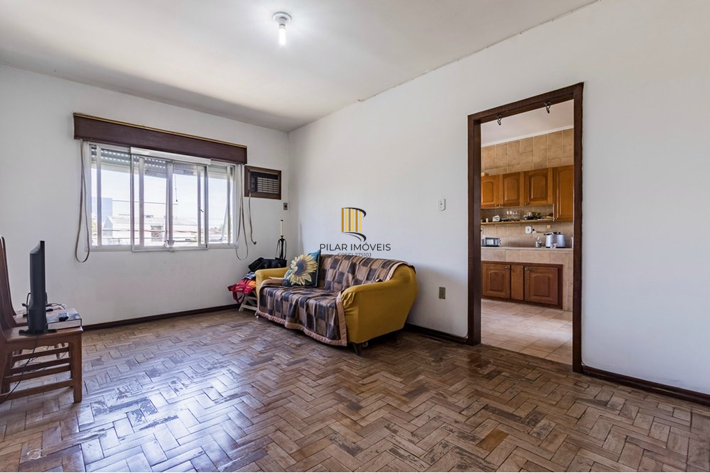 Casa 4 dormitórios no bairro Sarandi