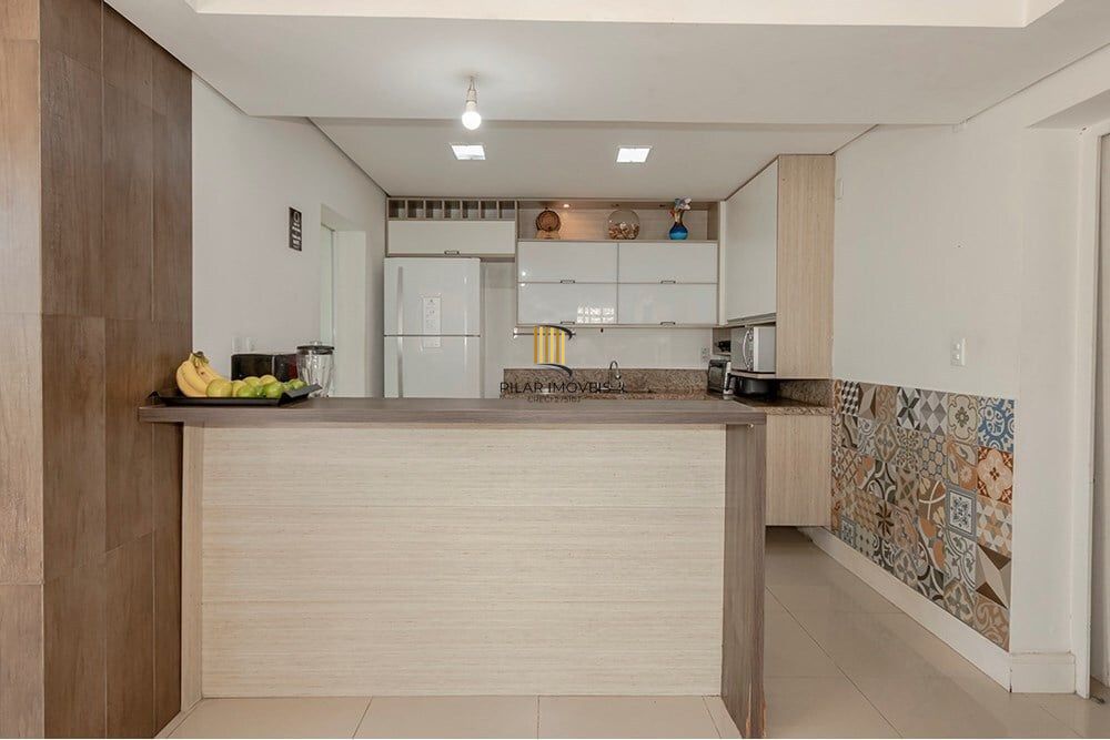 Casa 4 dormitórios no bairro Lomba do Pinheiro
