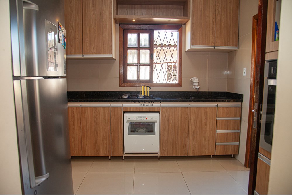 Casa 2 dormitórios no bairro Fiuza