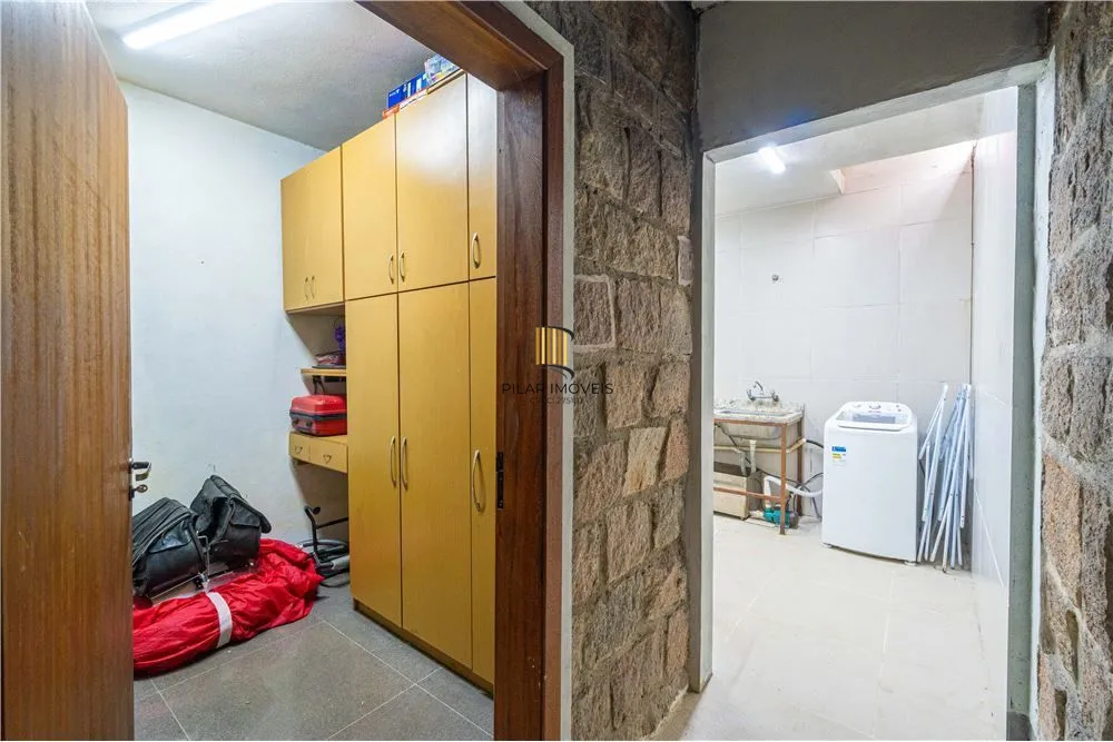 Casa 4 dormitórios no bairro Jardim Lindóia