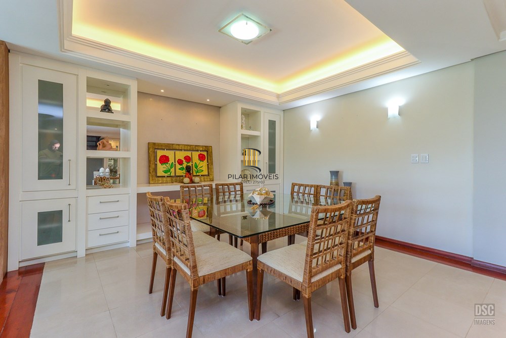 Casa 4 dormitórios no bairro Ipanema