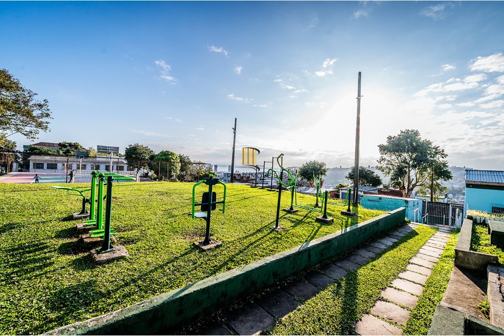 Apartamento 4 dormitórios no bairro Cristal