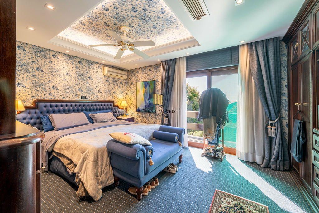 Casa de Condomínio 3 dormitórios no bairro Cavalhada