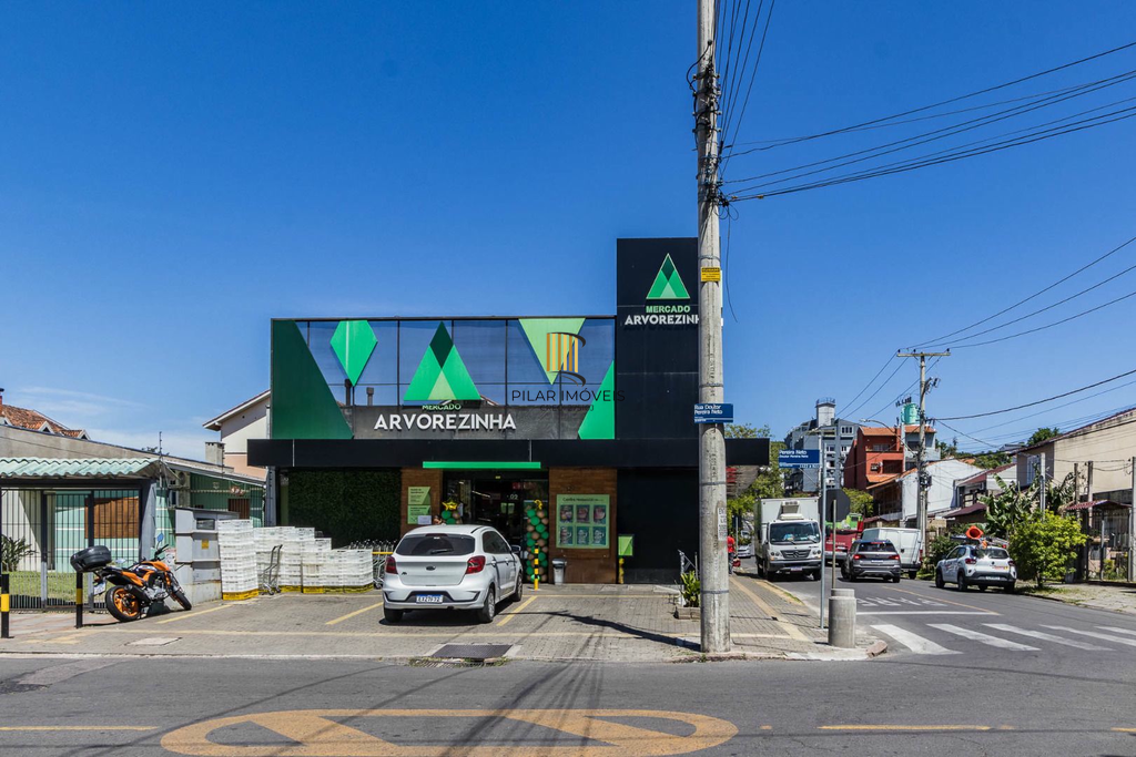 Casa 3 dormitórios no bairro Tristeza