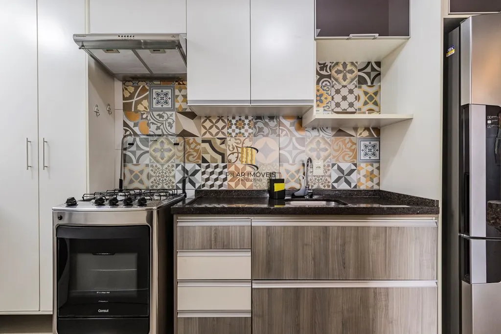 Apartamento 2 dormitórios no bairro Vila Ipiranga