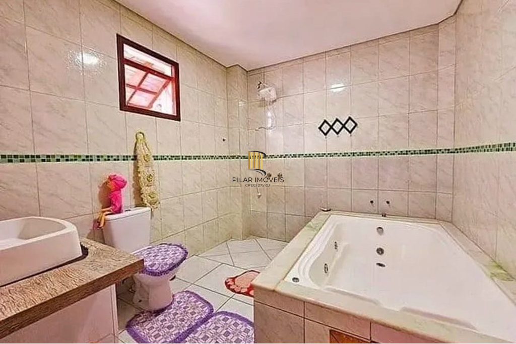 Casa 2 dormitórios no bairro Mário Quintana