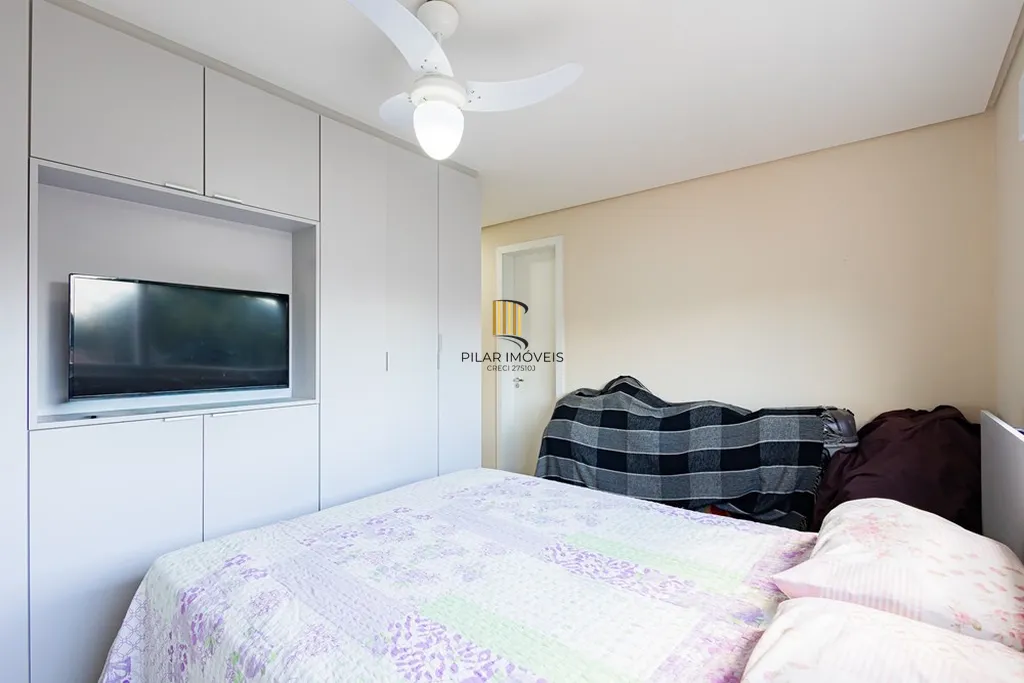 Apartamento 2 dormitórios no bairro Vila Ipiranga