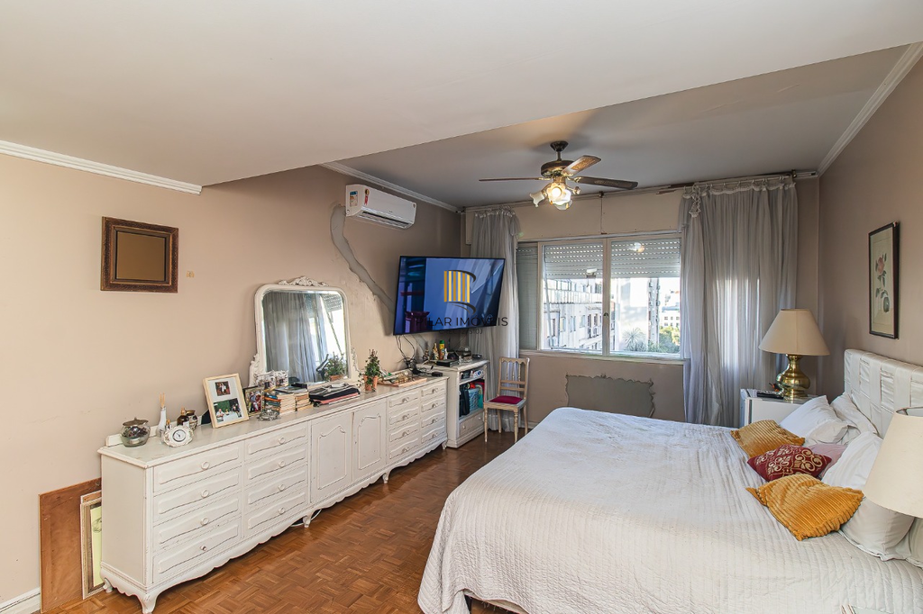 Apartamento 4 dormitórios no bairro Moinhos de Vento
