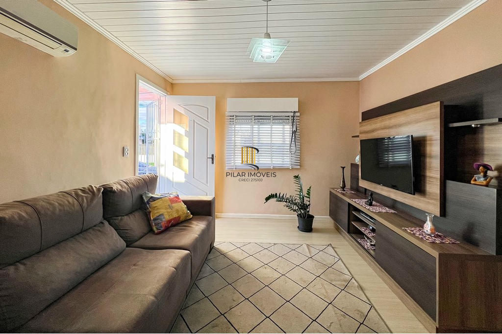 Casa 2 dormitórios no bairro Guajuviras