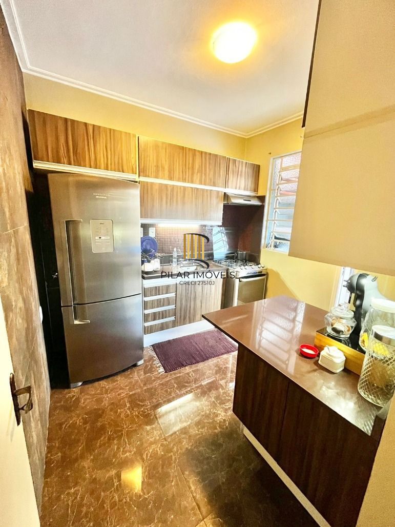 Casa toda reformada, 135 m² de área construída, churrasqueira e piscina