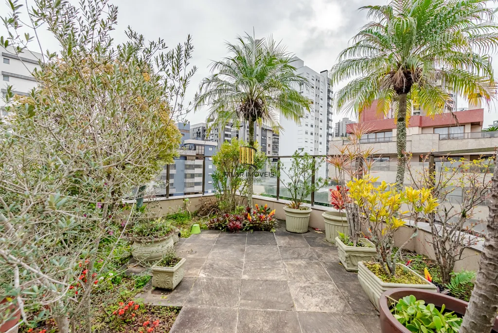 Cobertura 4 dormitórios no bairro Bela Vista