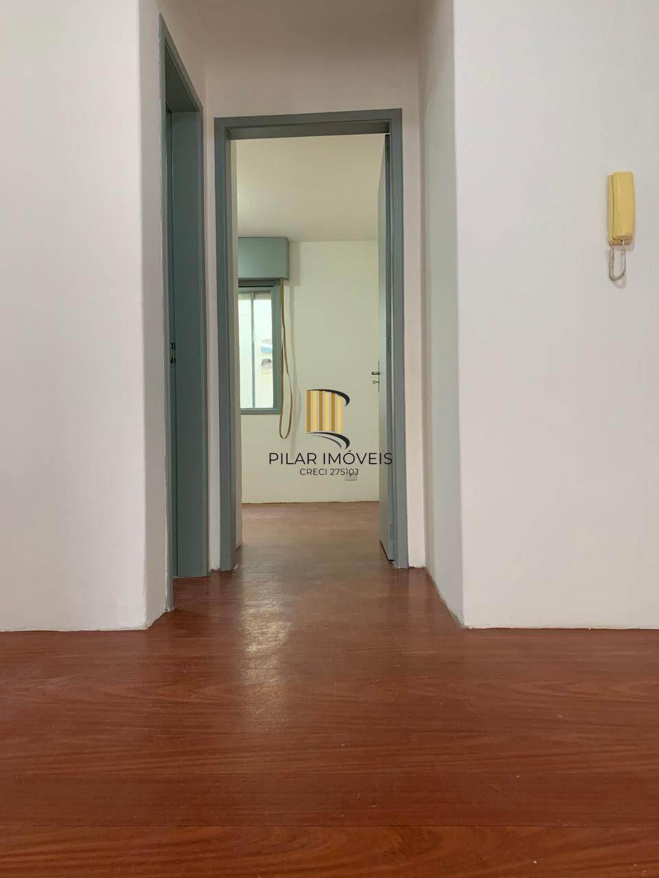 01 dormitório, na João Alfredo, Cidade Baixa, com 36 m2, 01 lance de escada