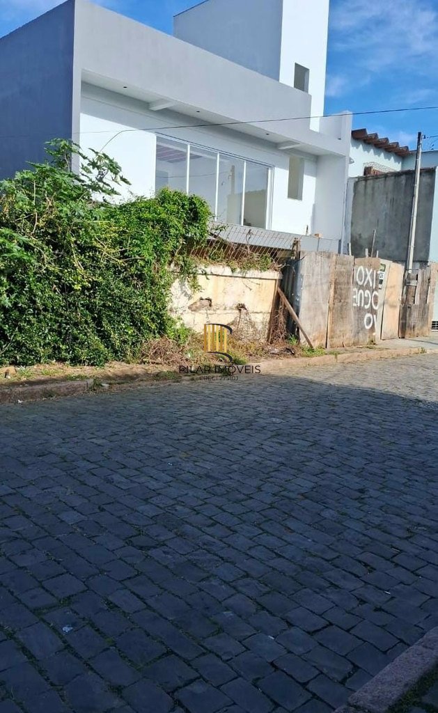 Casa 3 dormitórios no bairro Partenon